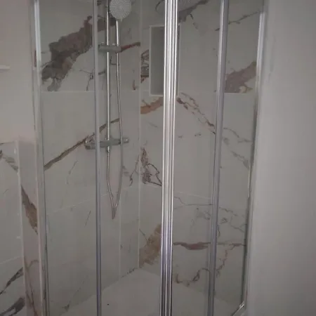 T2 Apartment *